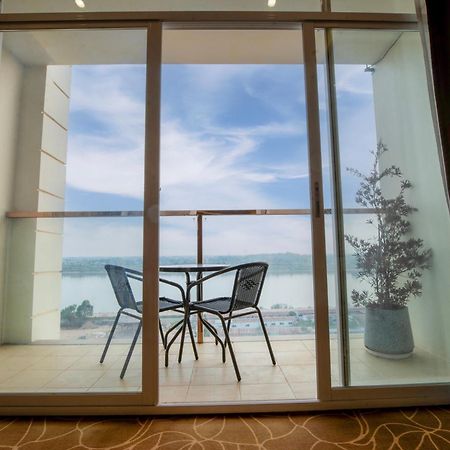 St Hotel Wattay Airport فيينتيان المظهر الخارجي الصورة